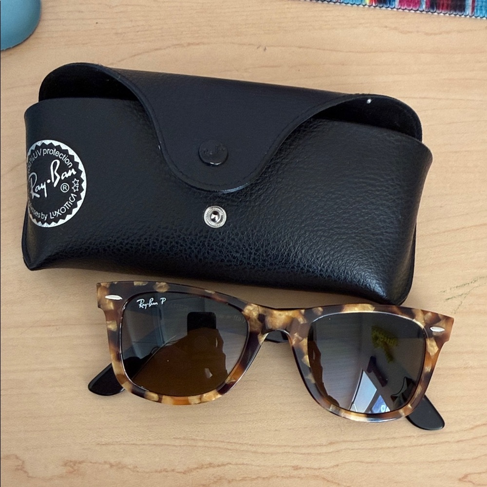 Ray-Ban Brown Patterned Sunglasses with Black Case